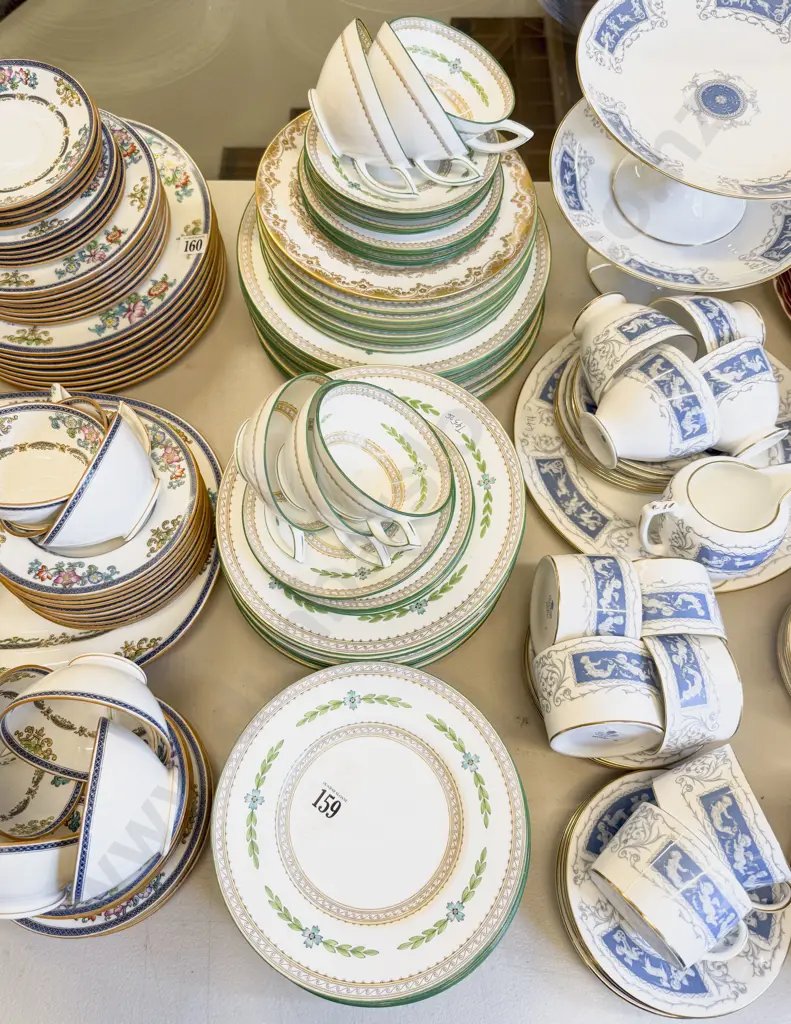 Quantity of Assorted Mintons Dinner China Etc Image 1++