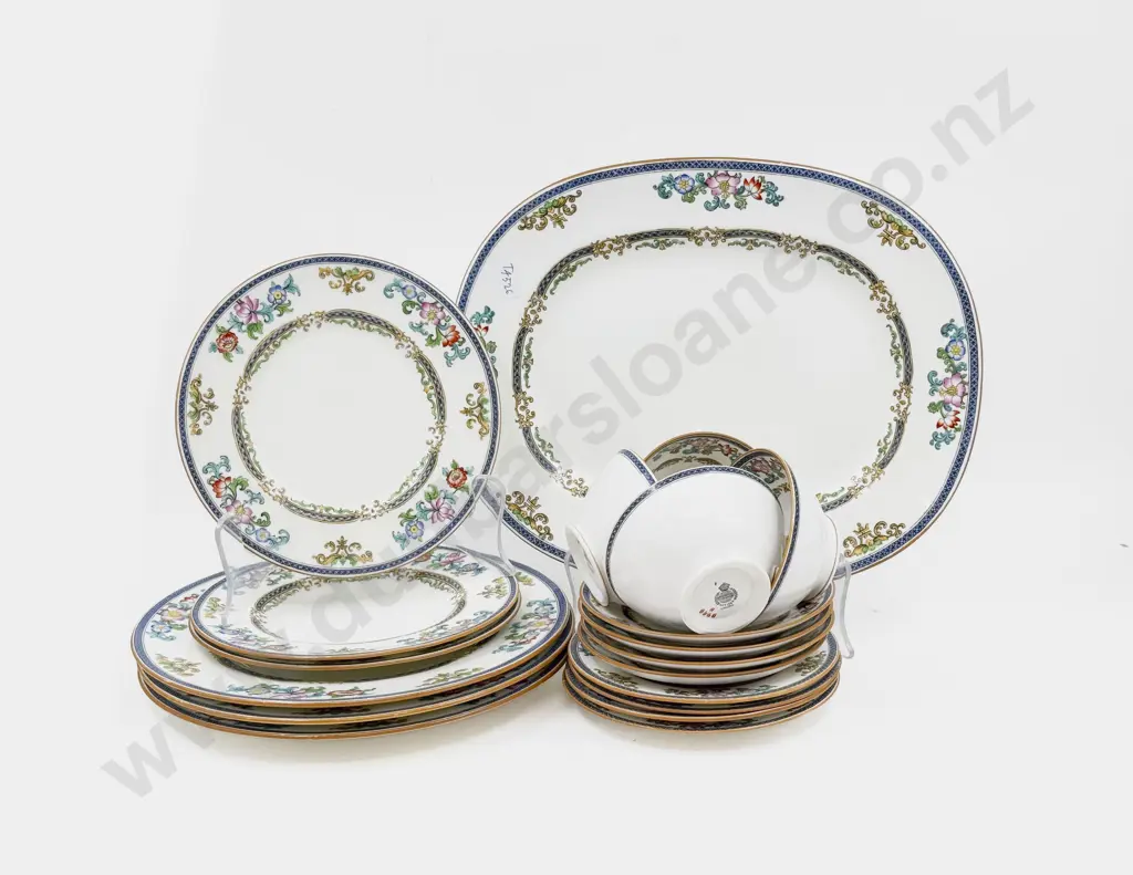 Quantity of Assorted Mintons Tea & Dinner China Etc Image 1++