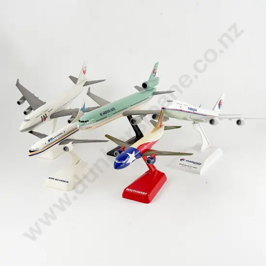 Five Unboxed Aviation Inflight Scale Models