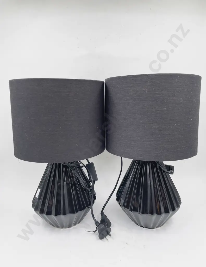 Pair of Ceramic Table Lamps Image 1++