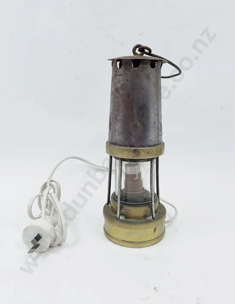 Antique Miners Lamp (Electrified) Image 1++