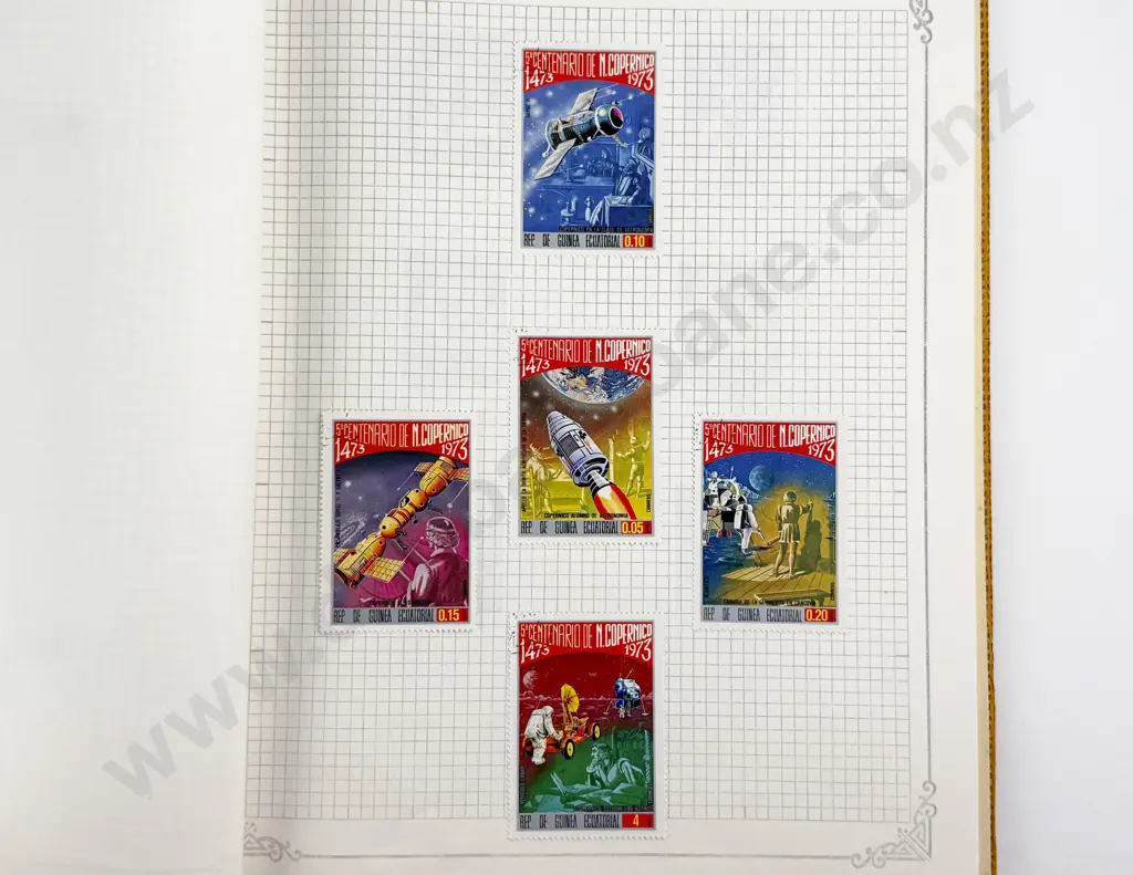 Four World Vintage Stamp Albums three with few stamps Image 1++