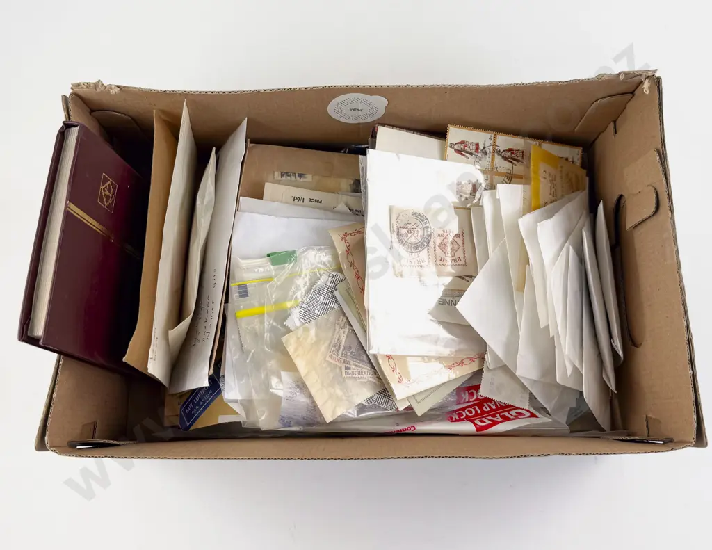 Qty Semi-Assorted World Stamps Image 1++