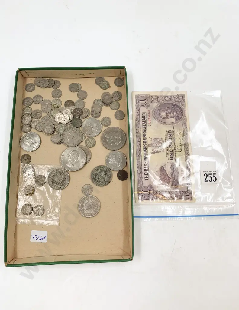 NZ Pound Note Signed Lefeaux and small qty coinage Image 1++