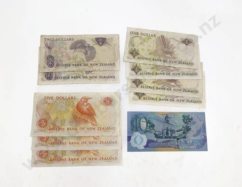 NZ Bank Note $10 Millennium $5x3 $2x2 $1x4 Image 1++