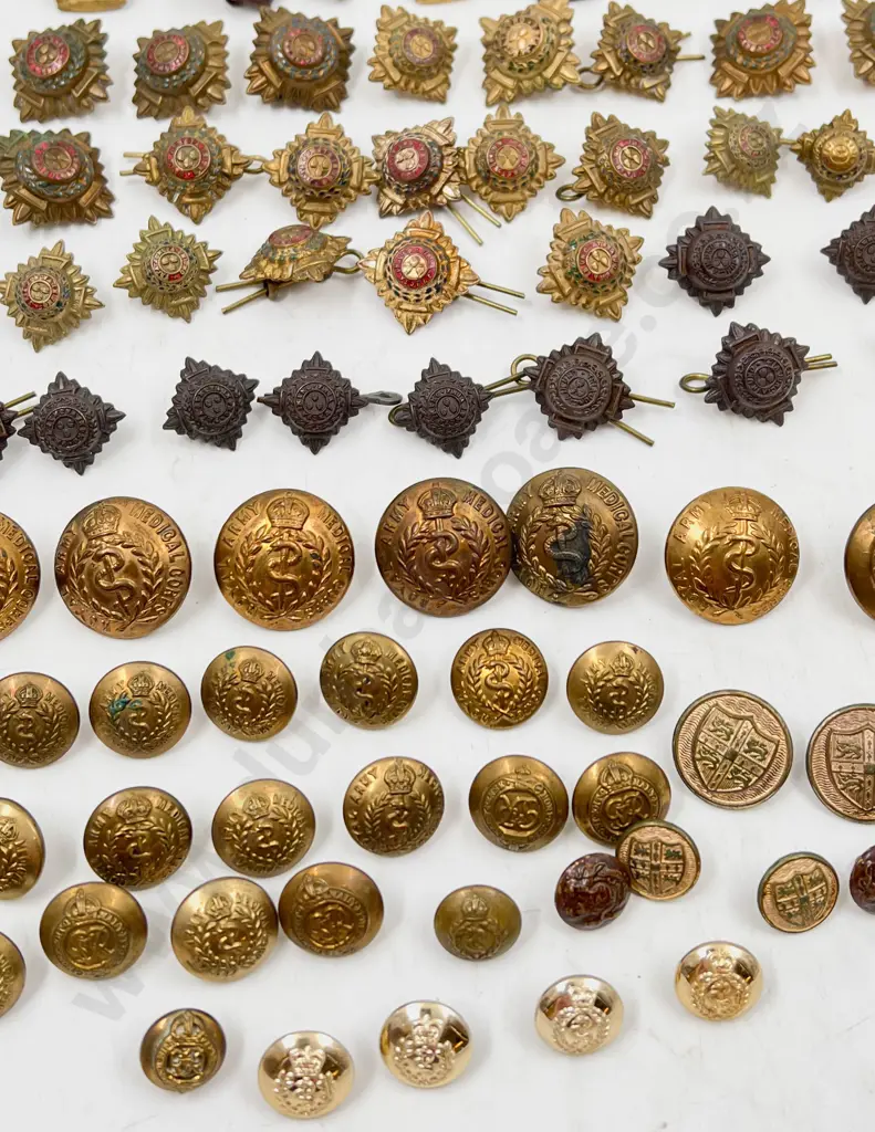 Qty Brass Buttons and Officer Rank Star Shoulder Pips Image 1++