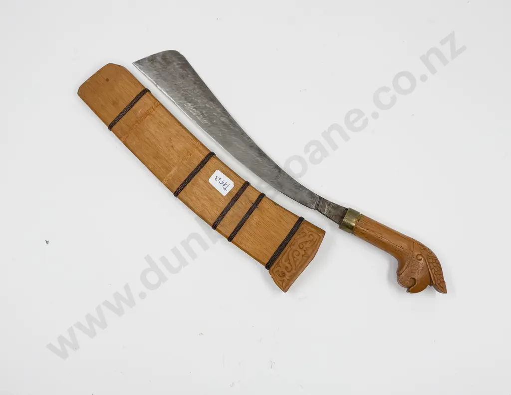 Indonesian Carved Hard Wood Handled Short Sword 44cm Image 1++