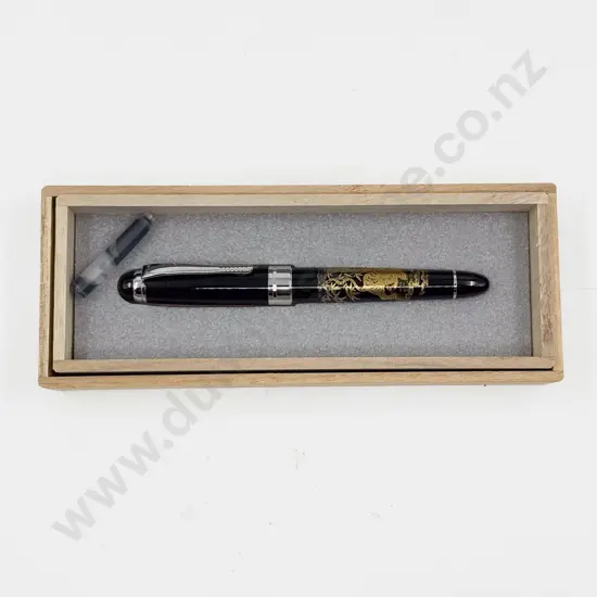 As New Japanese Lacquered Fountain Pen