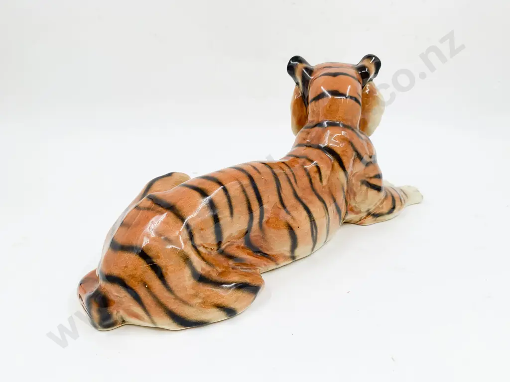 Ceramic Tiger Ornament Image 1++
