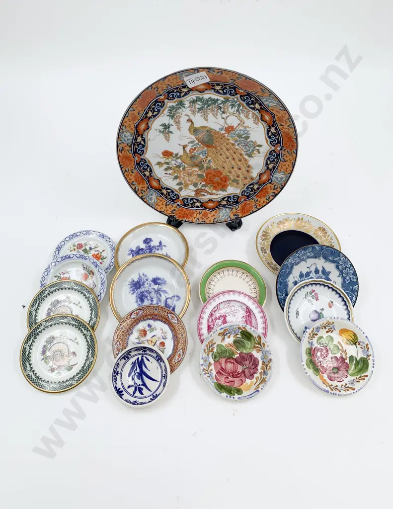 Quantity of Assorted Fancy China Pin Dishes Etc Image 1++