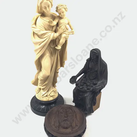 Small Quantity of Assorted & Wall Hanging