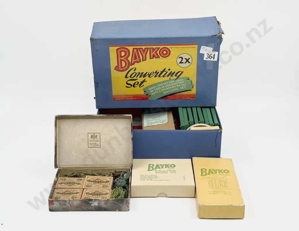 Vintage Boxed Bayko Toy Building Set Image 1++
