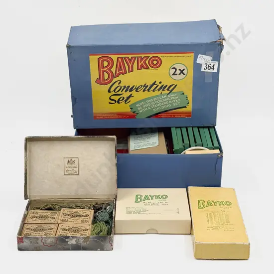 Vintage Boxed Bayko Toy Building Set