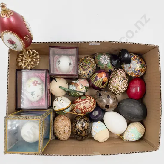 Quantity of Assorted Decorative Eggs