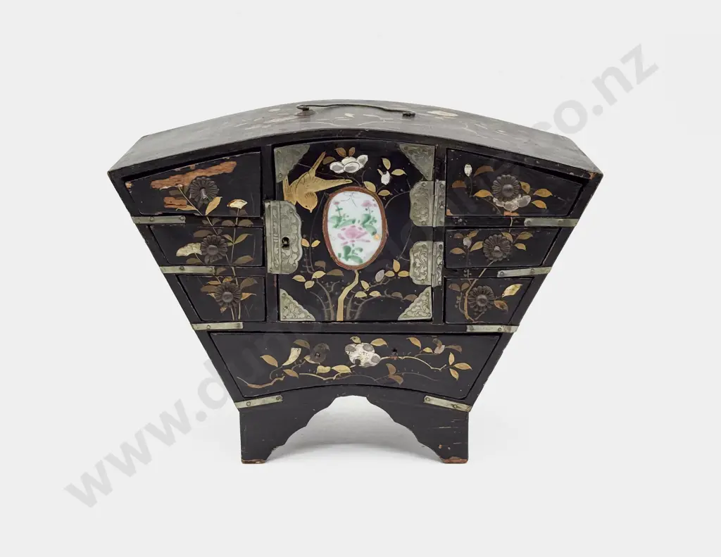 Chinese Multi-Drawered Jewellery Box Image 1++