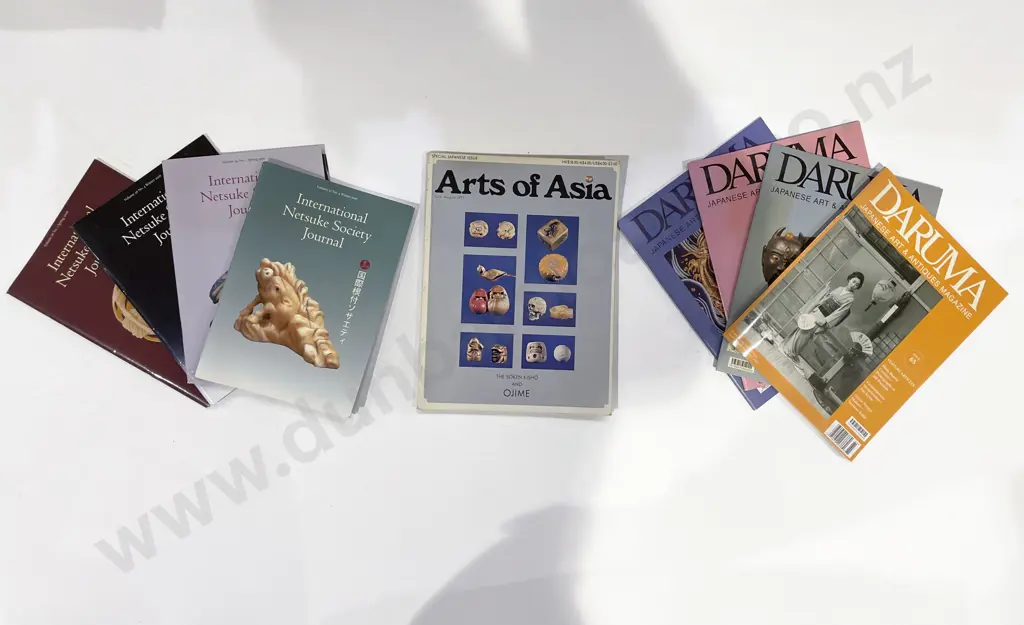 Box of Assorted Asian Arts Magazines Etc Image 1++