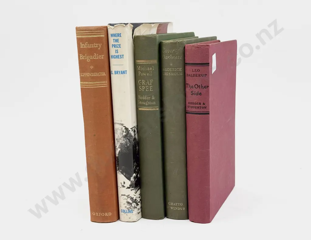 Small Quantity of Assorted War Reference Books Image 1++