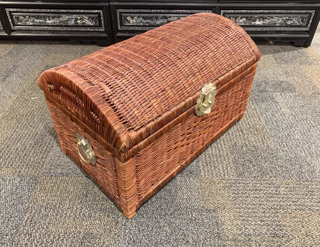 Cane Blanket Chest Image 1++