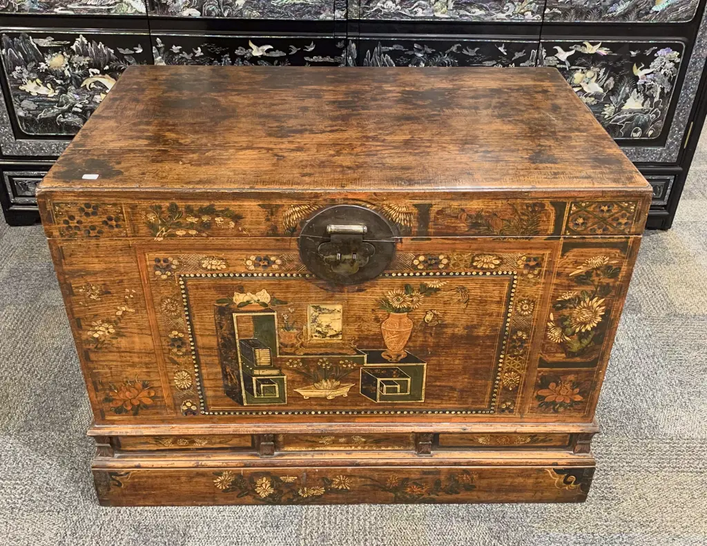 An Attractive Large Chinese Painted Wooden Chest Image 1++