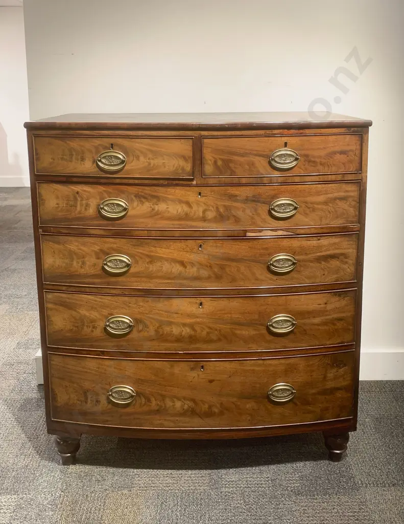 Regency Mahogany Bow Front Chest of Drawers Image 1++