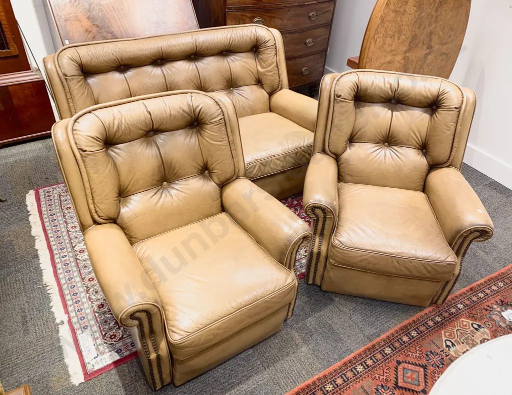 Three Piece Button Back Lounge Suite Image 1++