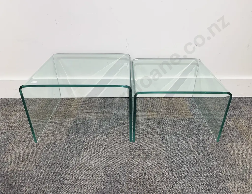 Nest of Two Glass Tables Image 1++