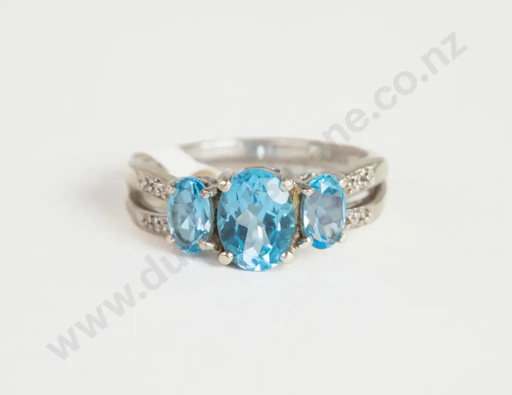 10ct White Gold Three Stone Topaz Ring Image 1++