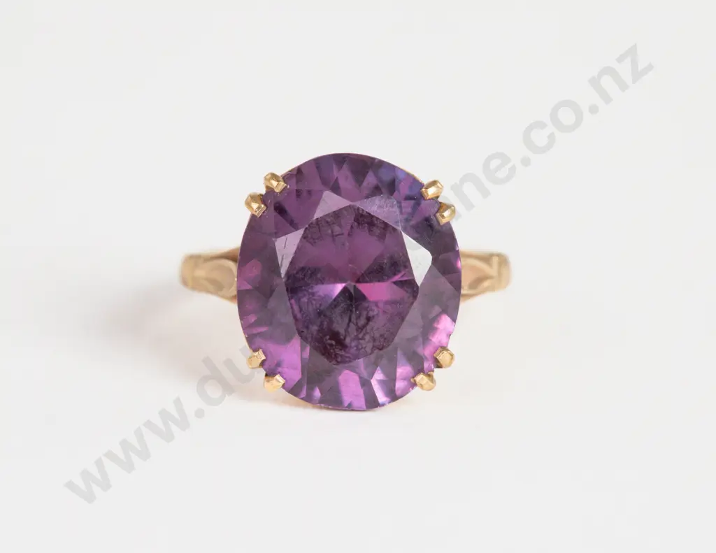 9ct Single Stone Alexandrite Dress Ring Image 1++