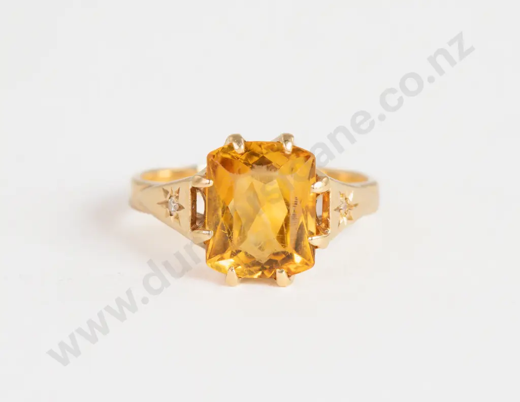 18ct Single Stone Citrine Dress Ring Image 1++