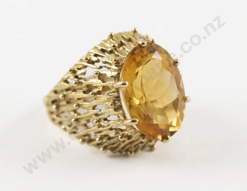 NZ Jeweller Peter Minturn 18ct Single Citrine Dress Ring Image 1++