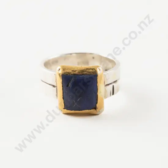 NZ Jeweller Barry Clarke 18ct and S/S Single Stone Lapis Ring