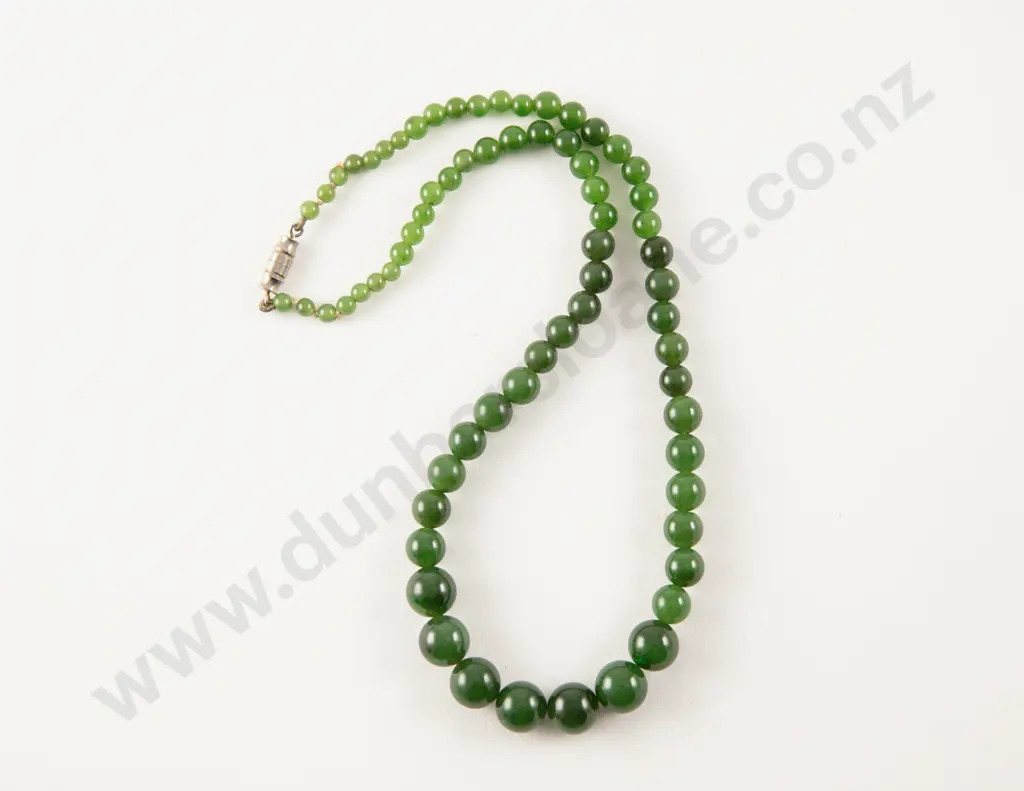 Single Strand Graduated Greenstone Bead Necklace Image 1++