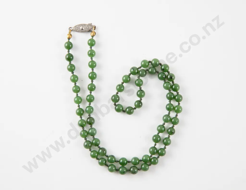 Single Strand Uniform Jade Beaded Necklace Image 1++