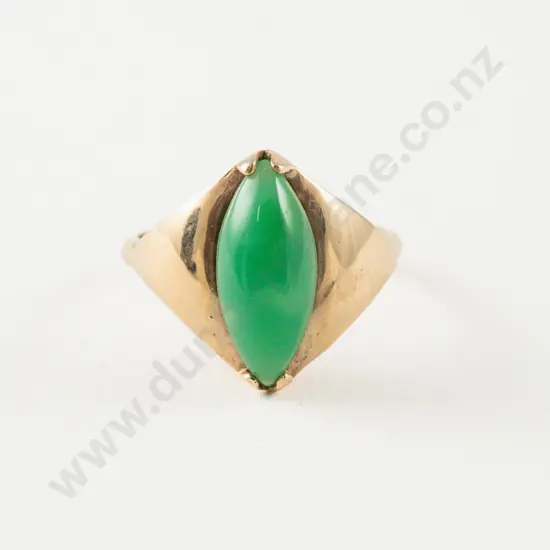 9ct Single Apple Green Jade Panel Ring