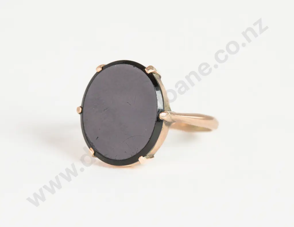 9ct Onyx Panel Ring Image 1++
