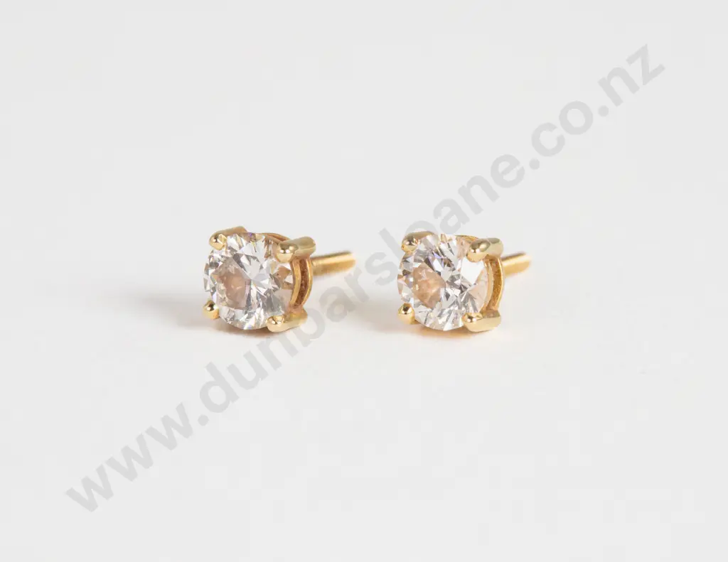Pair 18ct Diamond Stud Earrings Image 1++