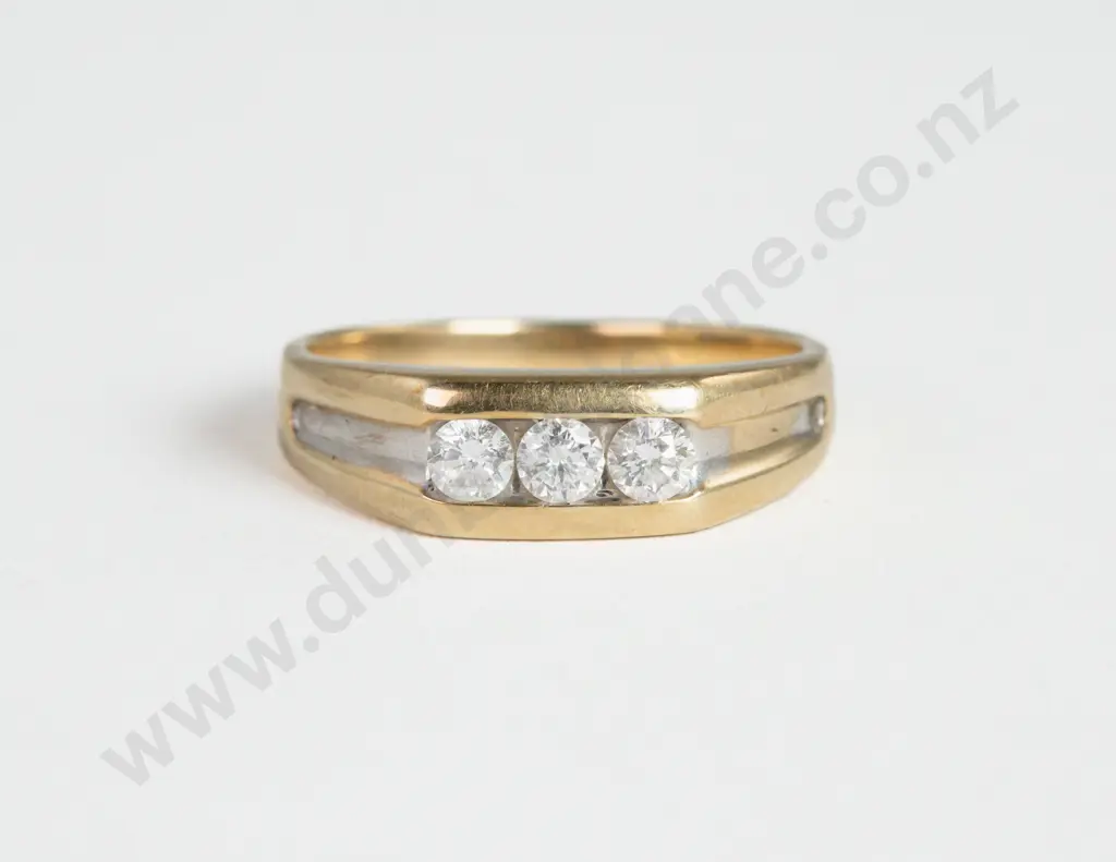 9ct Three Stone Diamond Gents Signet Ring Image 1++