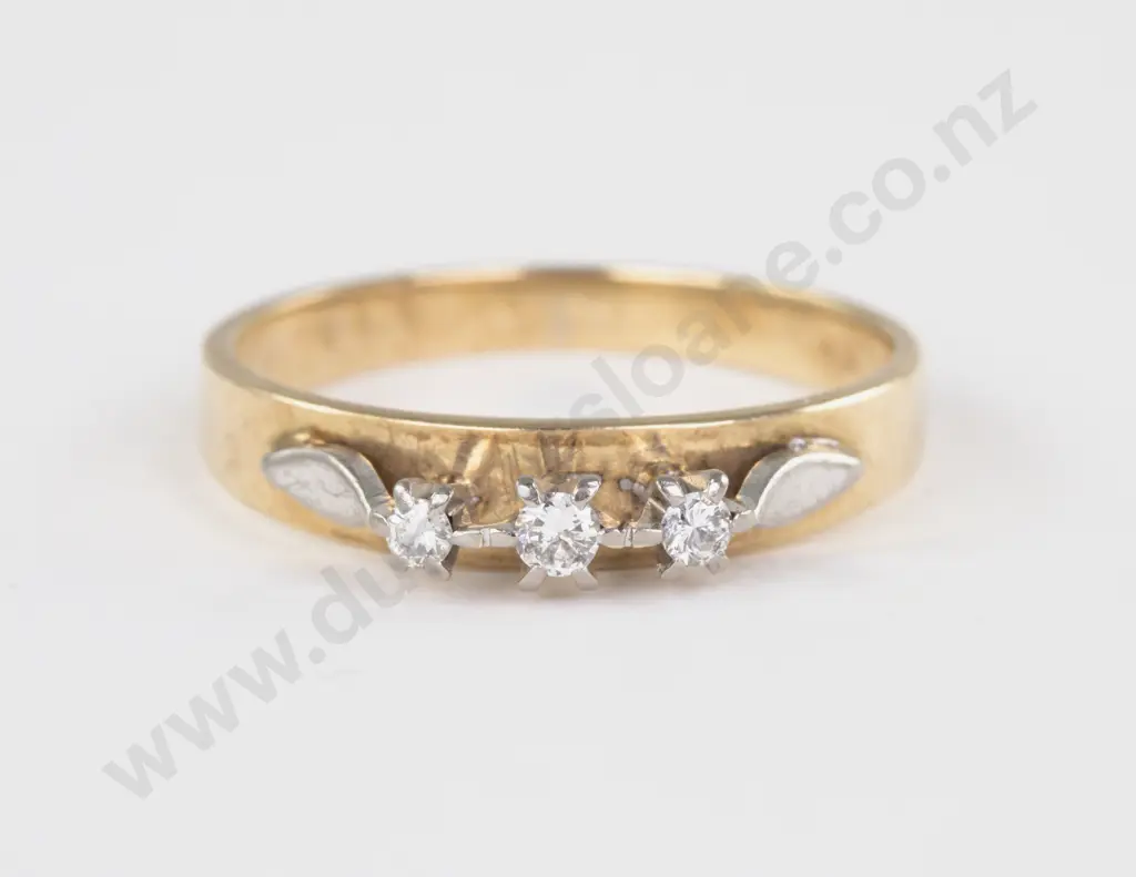 9ct Three Stone Diamond Ring Image 1++