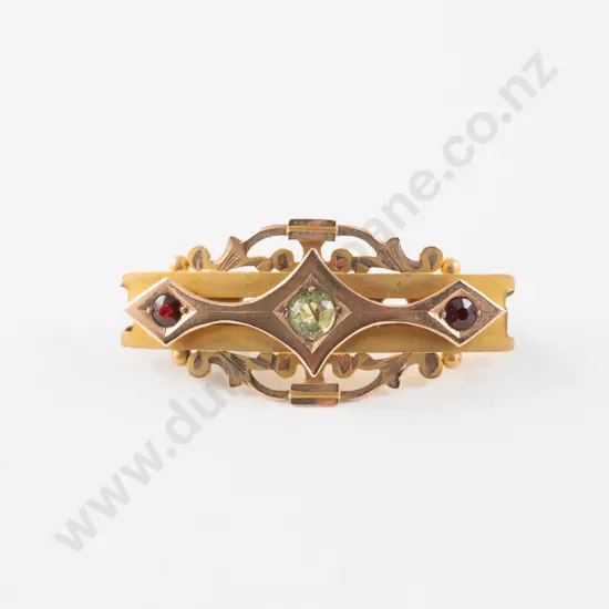 Victorian 15ct Three Stone Peridot and Garnet Bar Brooch