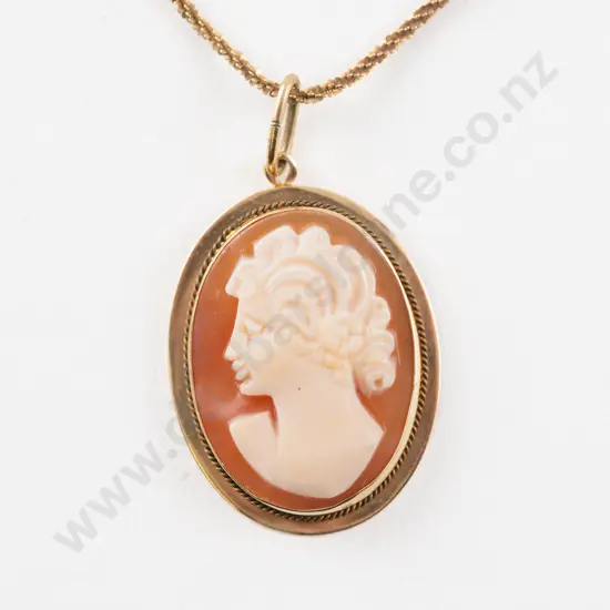 14ct Framed Classical Portrait Cameo Pendant