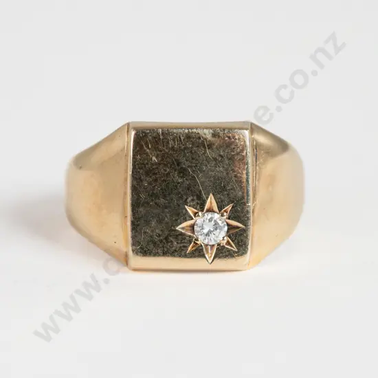 9ct Solitaire Diamond Gents Signet Ring