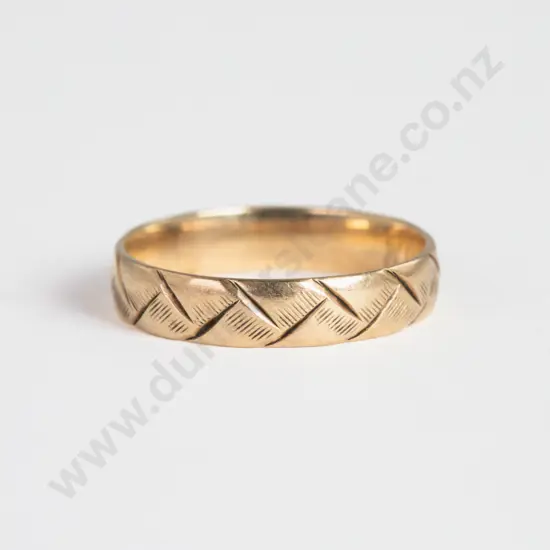 9ct Engraved Wedding Band Ring
