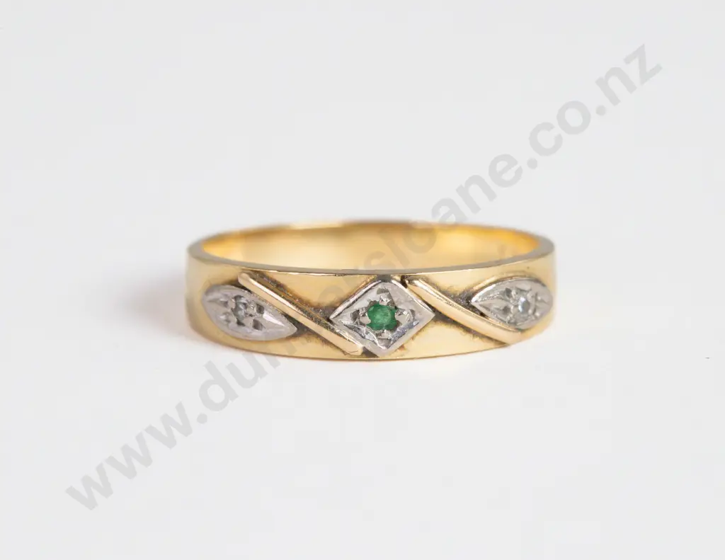 18ct Three Stone Emerald and Diamond Band Ring Image 1++