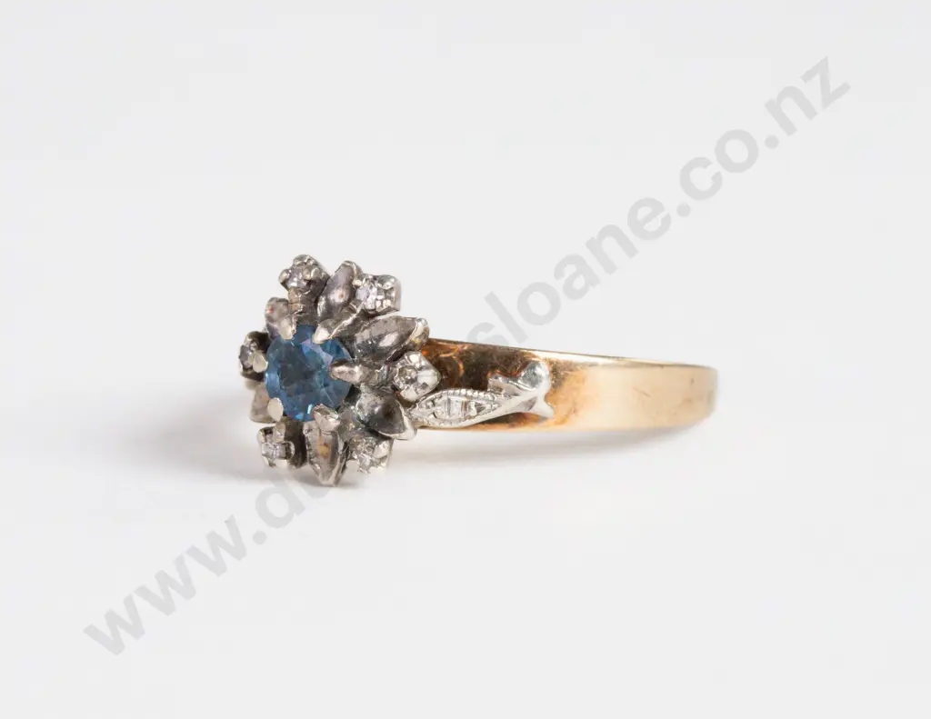 9ct Seven Stone Diamond and Sapphire Cluster Ring Image 1++