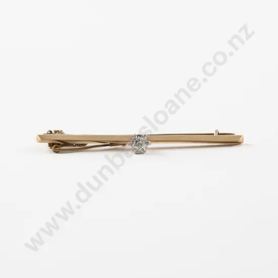 14ct Solitaire Diamond Bar Brooch