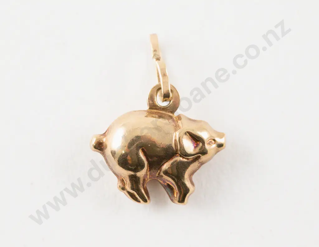 9ct Pig Charm Image 1++
