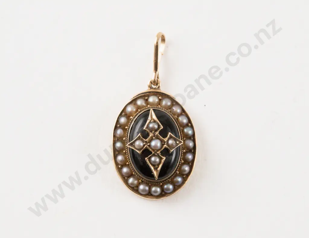 Victorian 15ct Onyx and Seed Pearl Pendant Image 1++