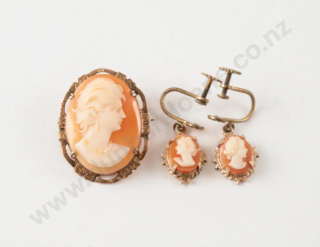 9ct Framed Classical Portrait Cameo Brooch and Pair Earrings Image 1++