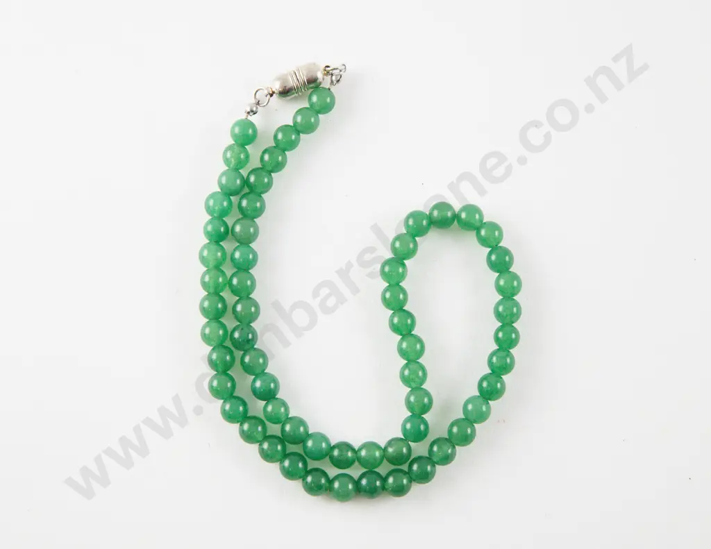 Single Strand Uniform Chrysoprase Beaded Necklace Image 1++