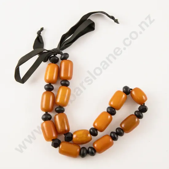 Single Strand Amber Bead Necklace